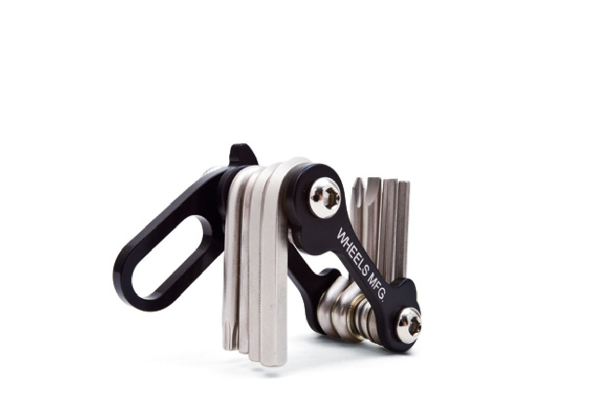 Fresh Wheels Manufacturing Hanger MultiTool BikeMag