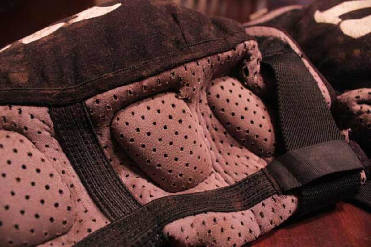 Kali Aazis Knee Guard Review BikeMag