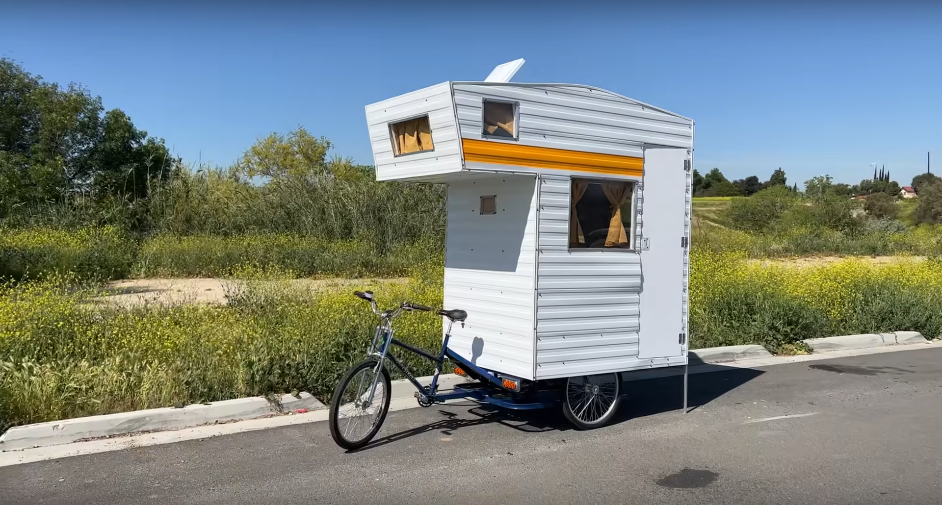 YouTubers Attempt 100 Mile Journey On Homemade Bike Camper BikeMag youtubers-attempt-100-mile-journey-on-homemade-bike-camper-bikemag
