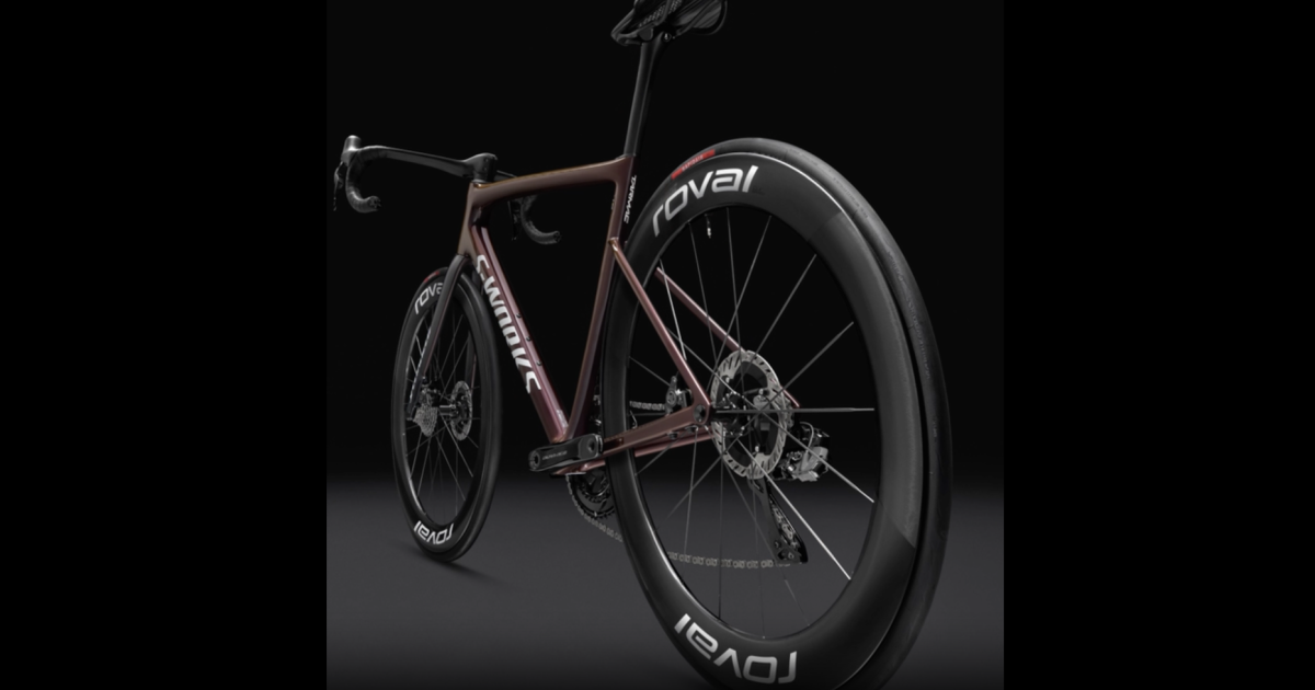 Why Riders Think Specialized's New Wheel Launch Included an AI Fail