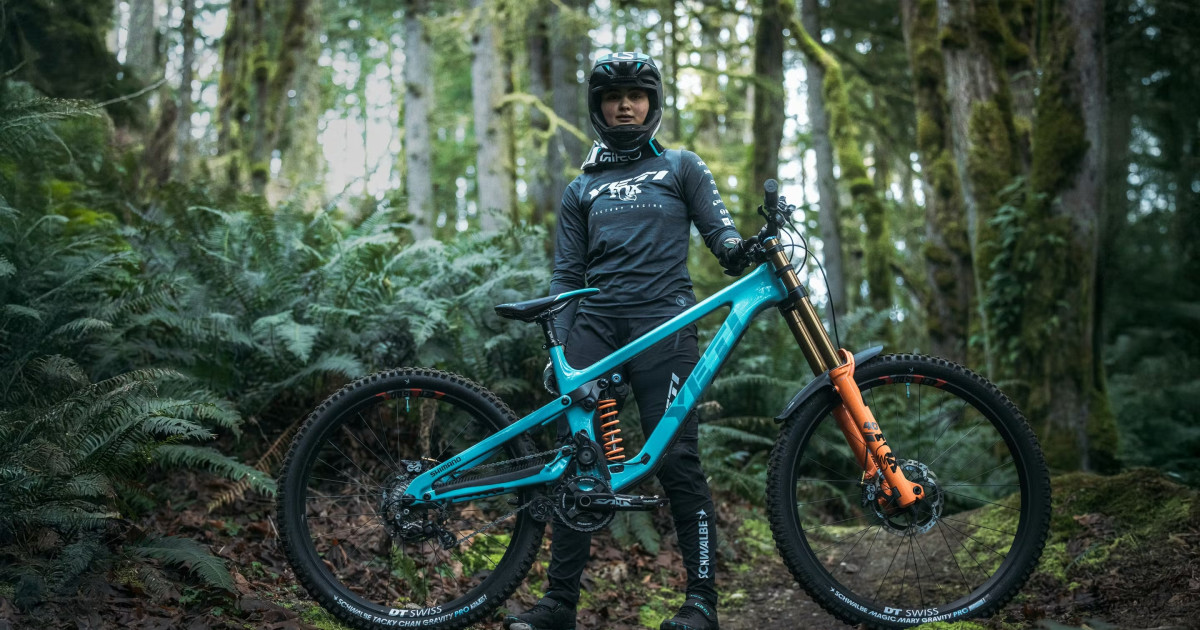 Tilly Melton Joins Yeti/FOX Factory Race Team for 2026 UCI Downhill Elite Women's Season