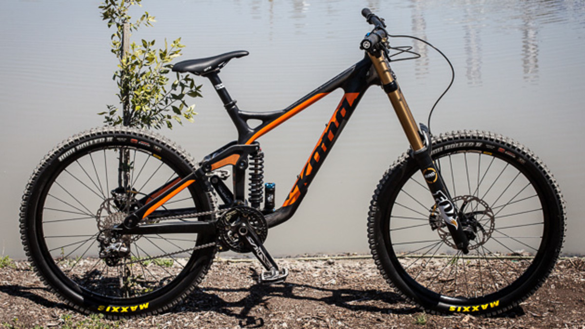 Kona Operator コナオペレーター DH Carbon Kona Carbon Operator