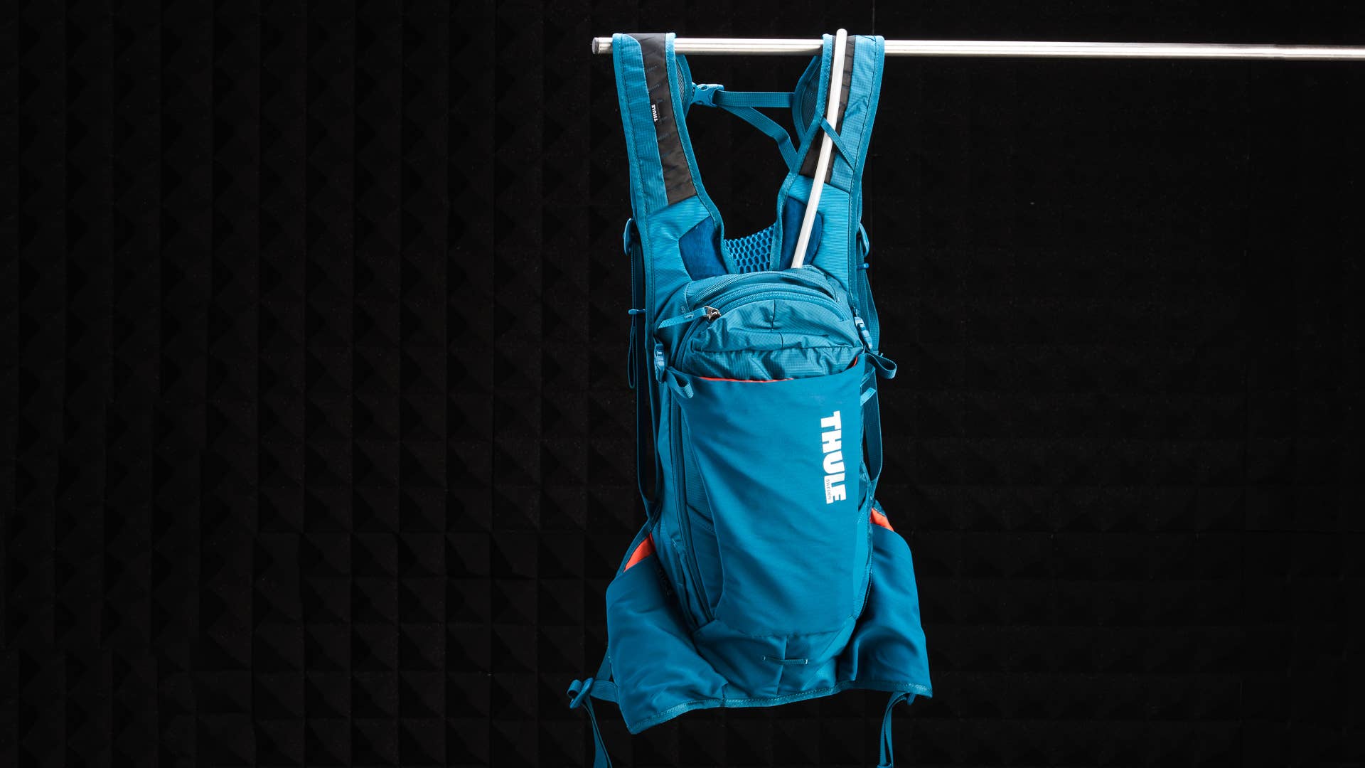 Thule Vital 8L hydration pack 8L unisex moroccan blue Hiking Walking Camping Day Thule Vital 8L Review | Switchback Tested main image 2