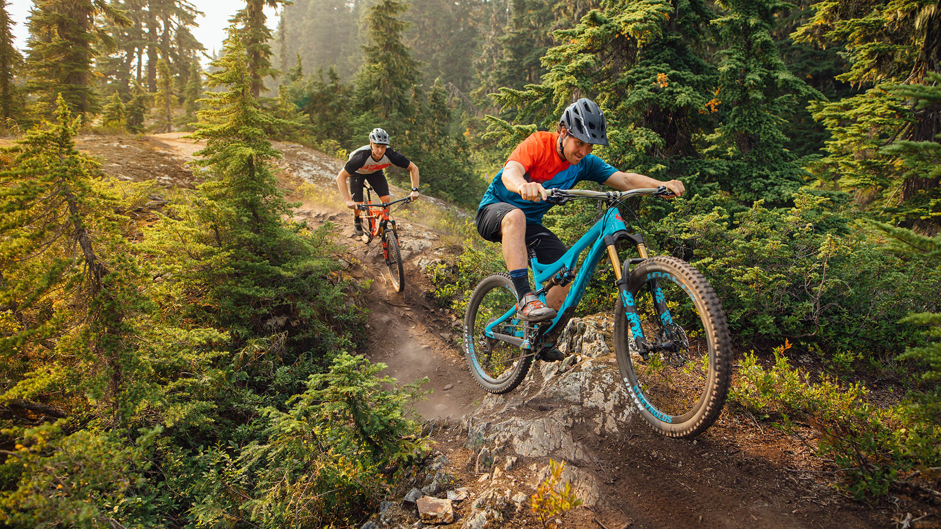 Pivot Announces New Mach 6 - BikeMag