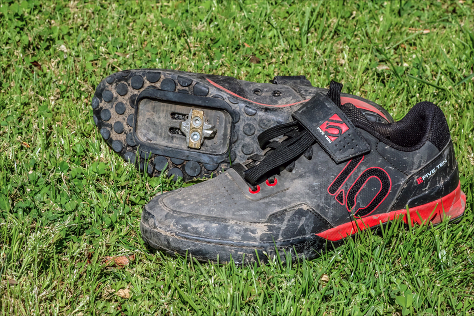 FIVE TEN - 5-10 kestrel SPDシューズ Amazon.com | Five Ten Men's Kestrel Lace Biking Shoe, Black