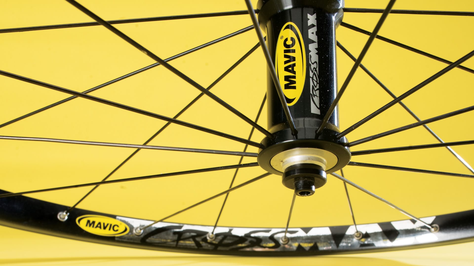 ■MAVIC：CROSSMAX ハイドロパック MAVIC MTBのシンボル「CROSSMAX」にホイール、ウエア、ハイドロ