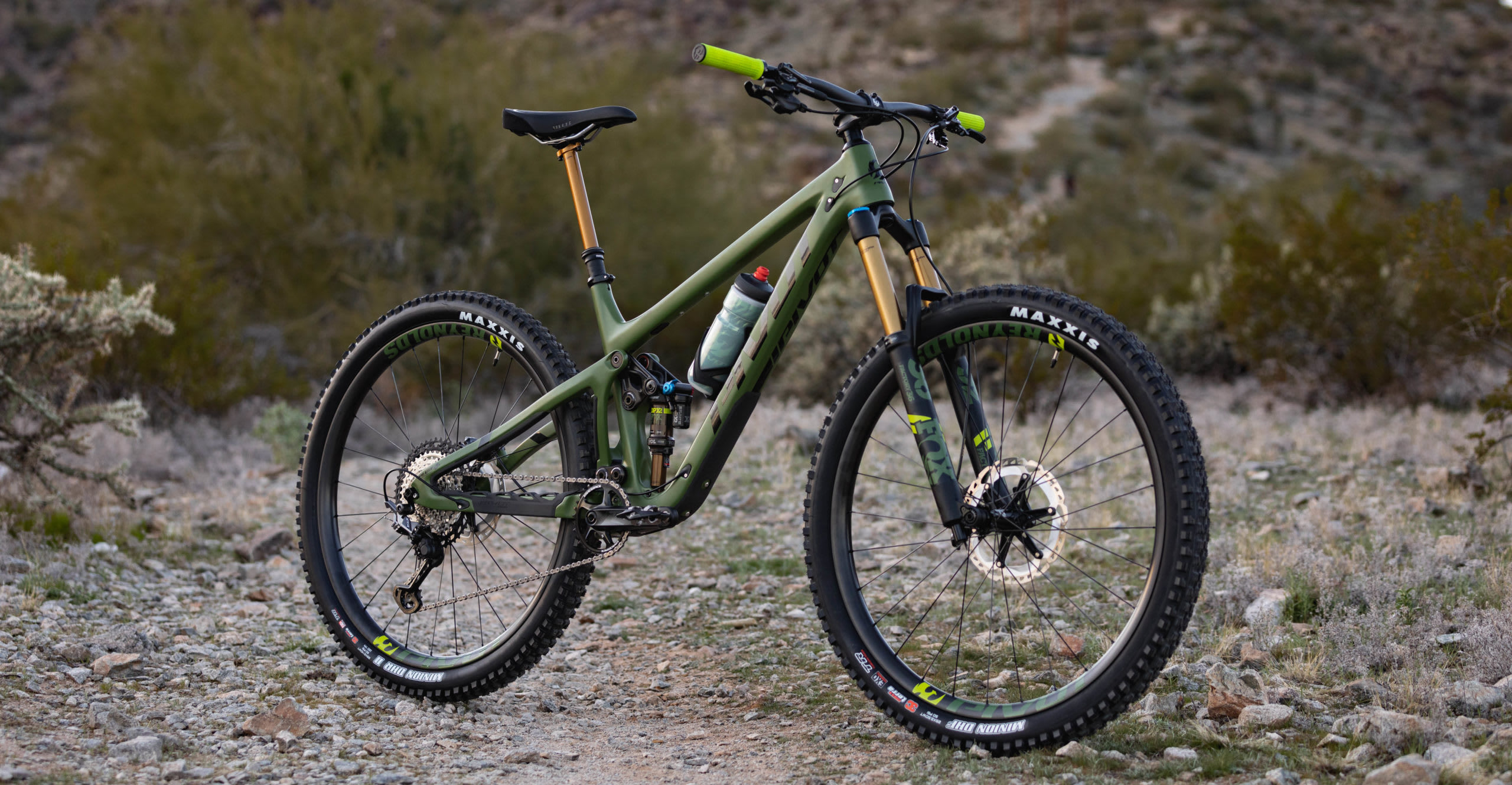 First Ride: 2020 Pivot Switchblade - BikeMag