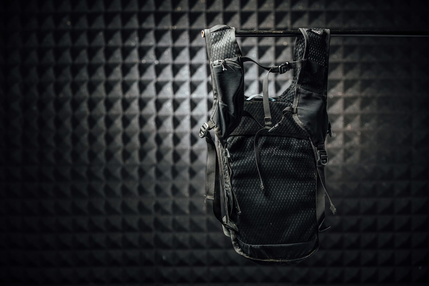 POC バックパック VPD AIR 8L Column VPD Backpack 8L in Uranium Black | Cycling Protection