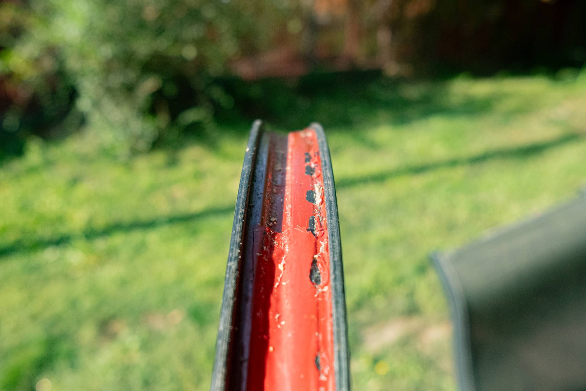 8 Tips for Preventing a Flat Tire on Your Mountain Bike - BikeMag