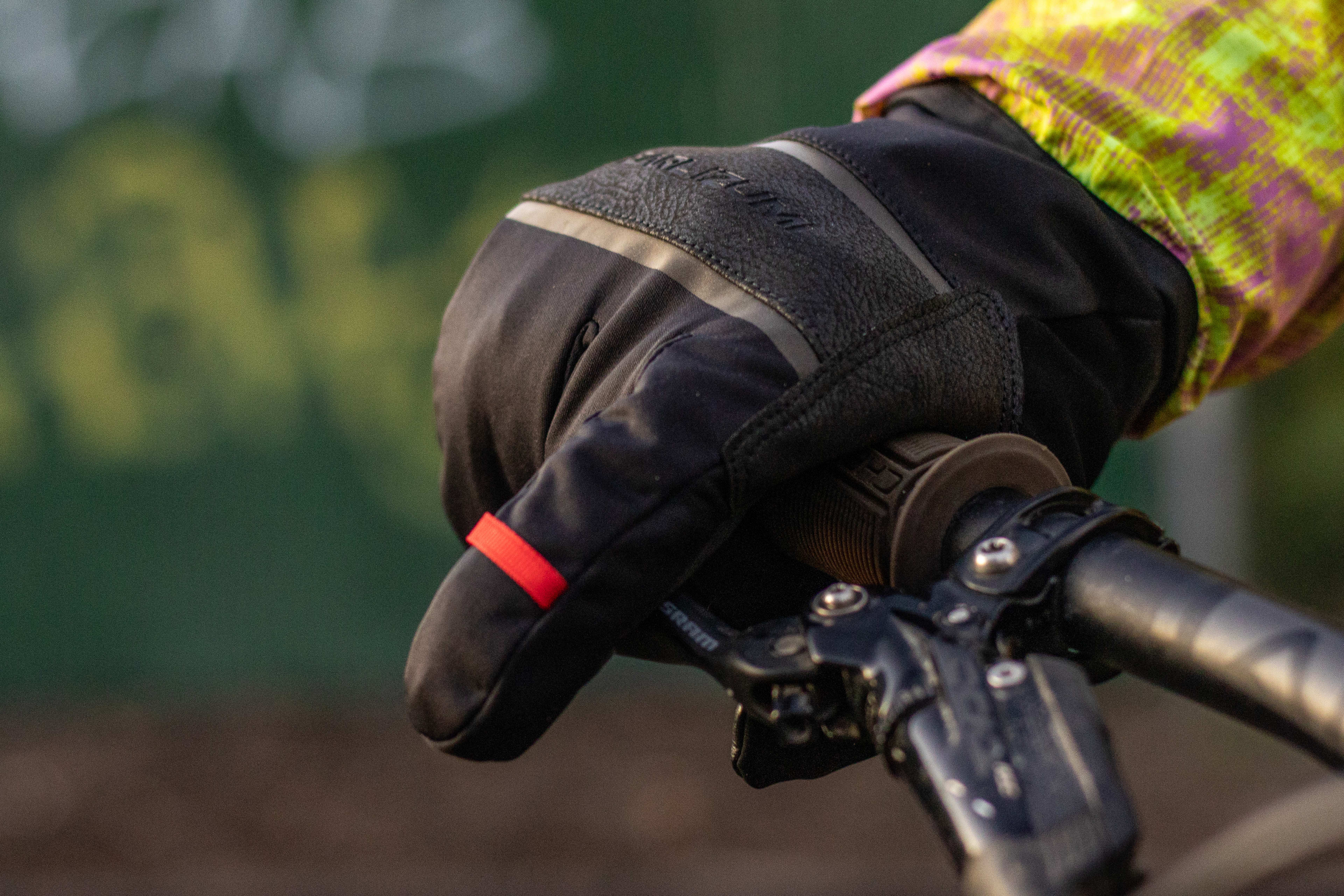 Tested: Pearl Izumi Fall Kit - BikeMag