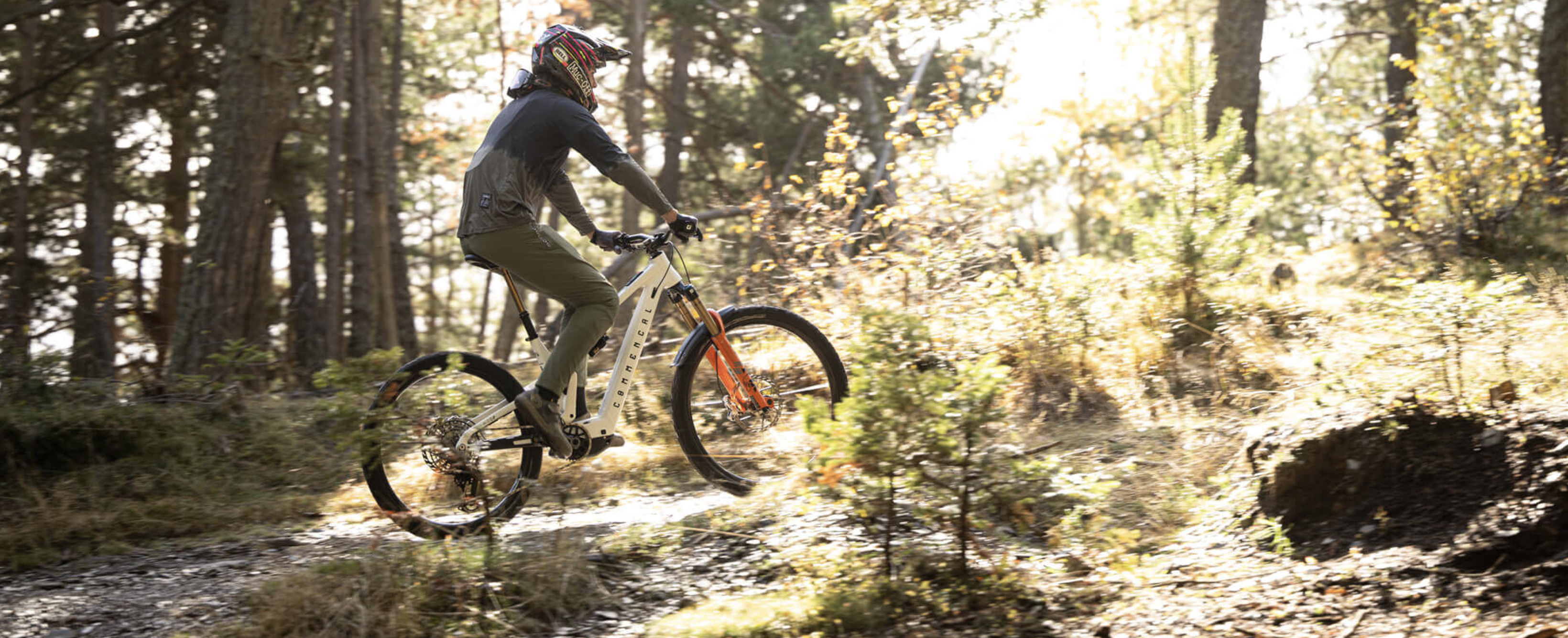 Commencal Bikes Releases Meta V5 E-Mountain Bike - BikeMag