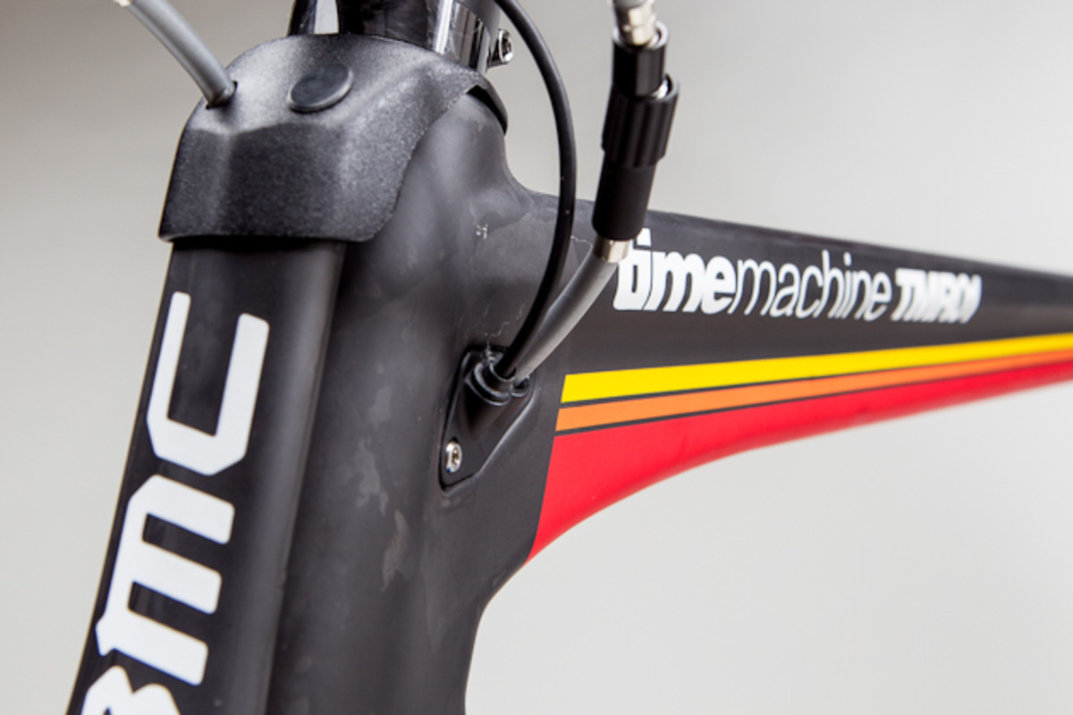 I-Bike-03-1639 BMC's hinged fork design and DTI (Dual Transmission Integration) make for an aero grille on the BMC TMR01.