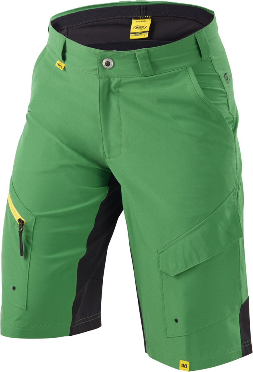 The cut of the Crossmax shorts is ideal for 'enduro-style' riding, allowing for an ample range of movement—and featuring plenty of space around the knees to accommodate a wide variety of kneepads.