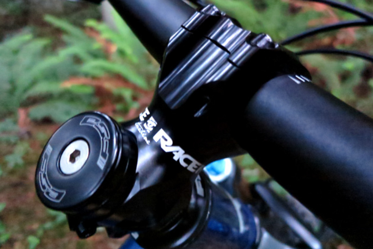The TransAM 29 is well spec'd for aggressive trail riding: Short stem, wide bars, longer fork, ISCG tabs....it's a smartly dressed bike for trail riders.