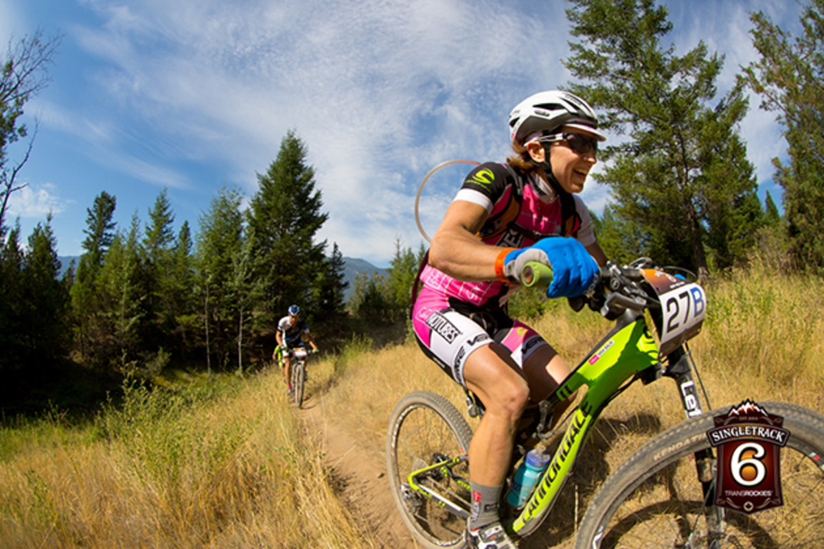 47 kilometers (29.2 miles) of fast, flowing singletrack greeted riders today, as they embarked on stage 3 of Singletrack 6. With only 1300 meters (4265 feet) of climbing, it looked to be a day of high speeds, ripping trails and miles of smiles. The forecast high of 41 degrees Celsius (106 degrees Fahrenheit) forced people ride conservatively and drink plenty.