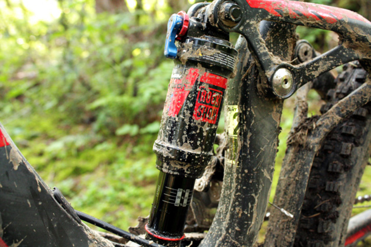 Our test model sports a Monarch RT shock--your basic rebound plus three compression settings-affair. That's the only thing that sets this frame apart from the top tier model. In short, this bike is a hell of a good deal.