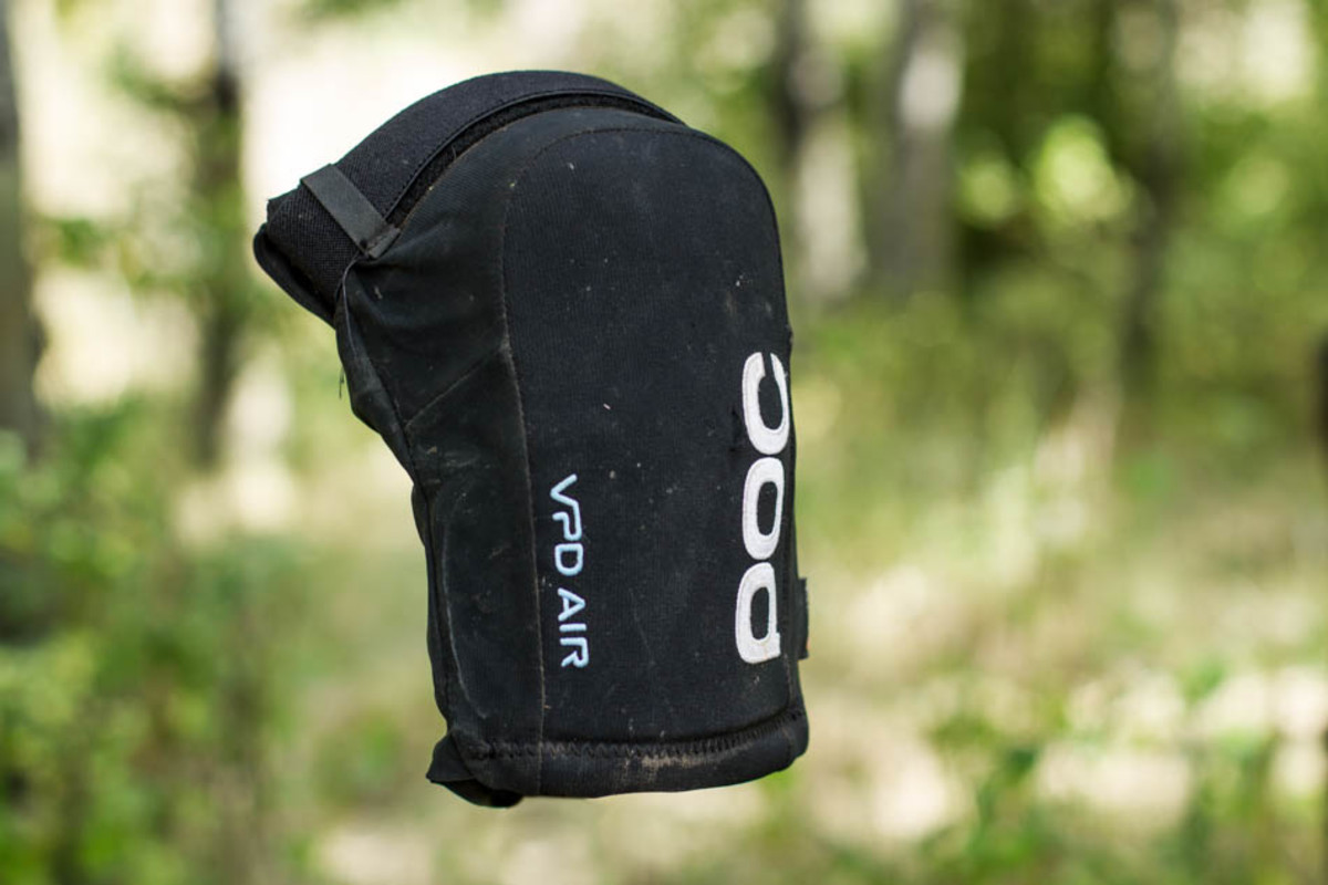 The POC Joint VPD Air knee pads are a lightweight pad designed for cross country and trail riders looking for some skin saving protection.