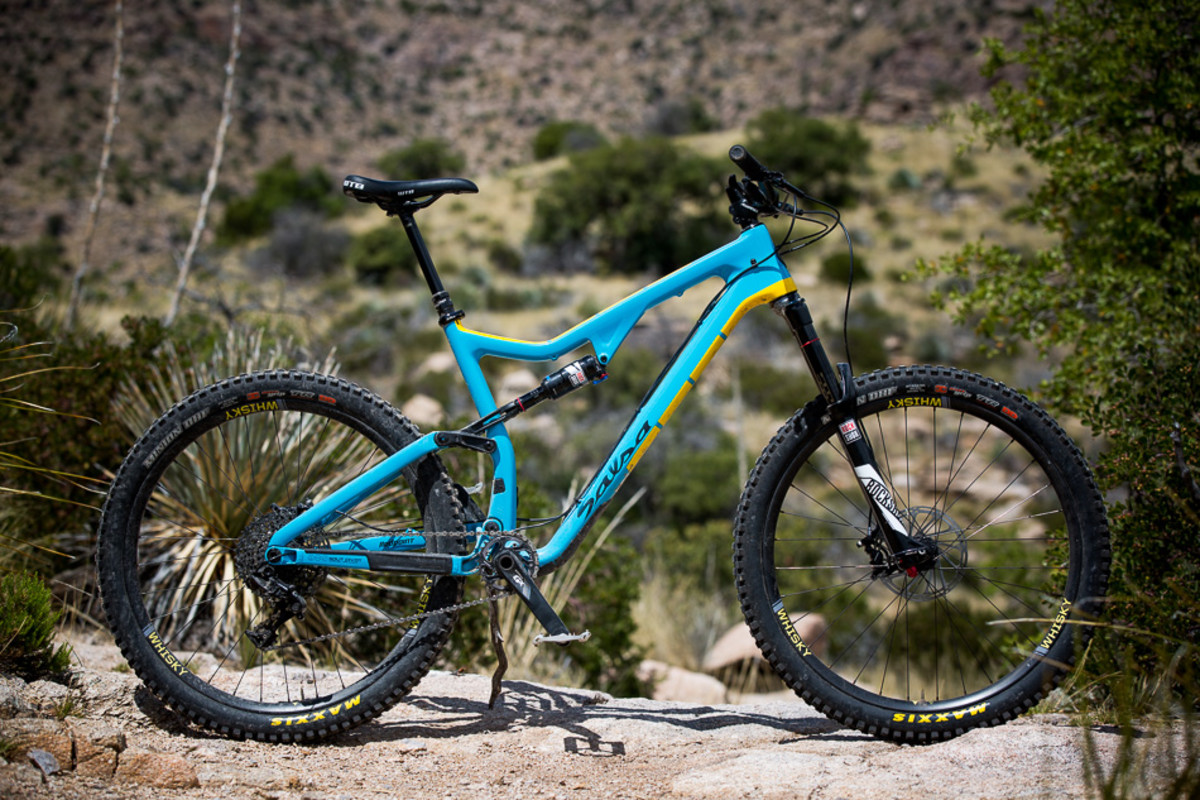 We opted for Maxxis Minions with Double Down casings mounted to Whiskey's new No. 9 41W Carbon Trail rims for our test bikes, but other than that, this GX-spec'd puppy is stock.