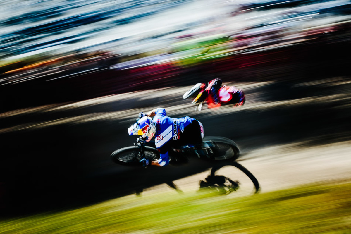 Colombian DH phenom Marcelo Gutierrez (near) demonstrated his versatility, knocking out Frenchman Fabien Cousinie on his way to a seventh-place finish.