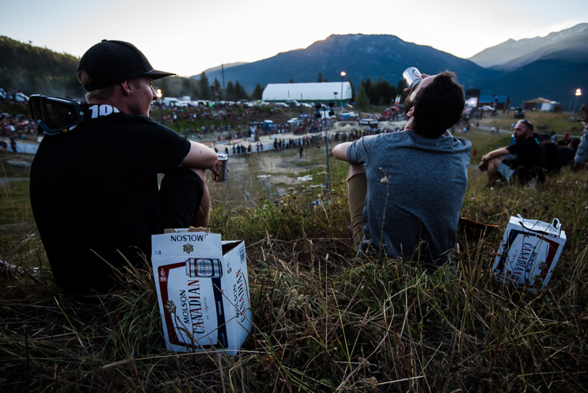 Many spectators were ending a day of riding in classic Canadian style. Photo: Bruno Long