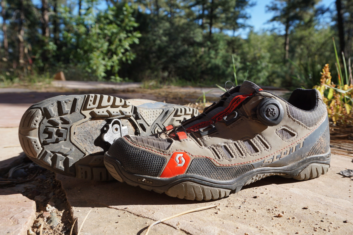 hiking biking shoes